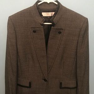 Tahari Arthur S. Levine. Suit jacket.